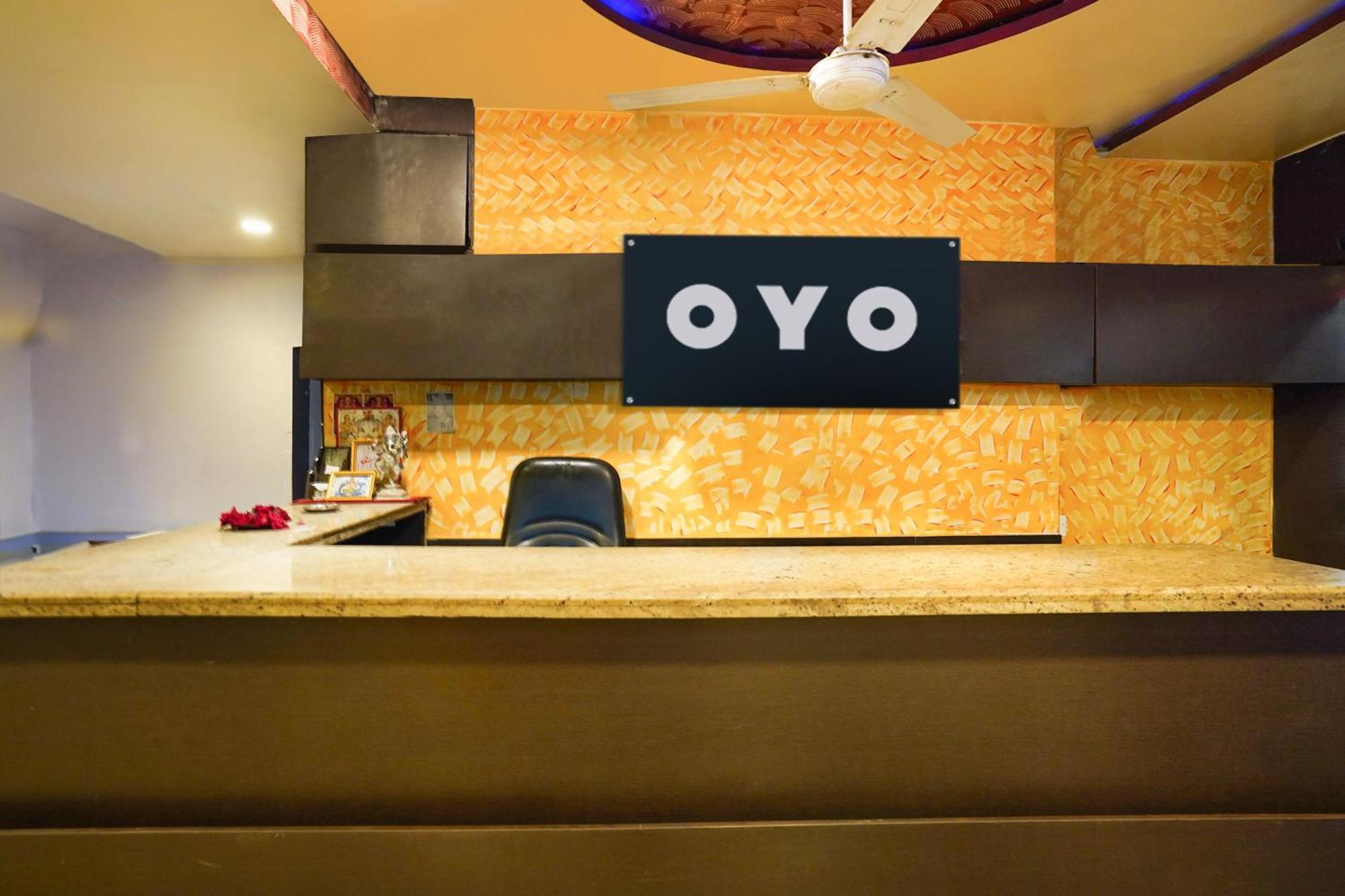 Hotel O Crystal Ahmedabad Eksteriør bilde